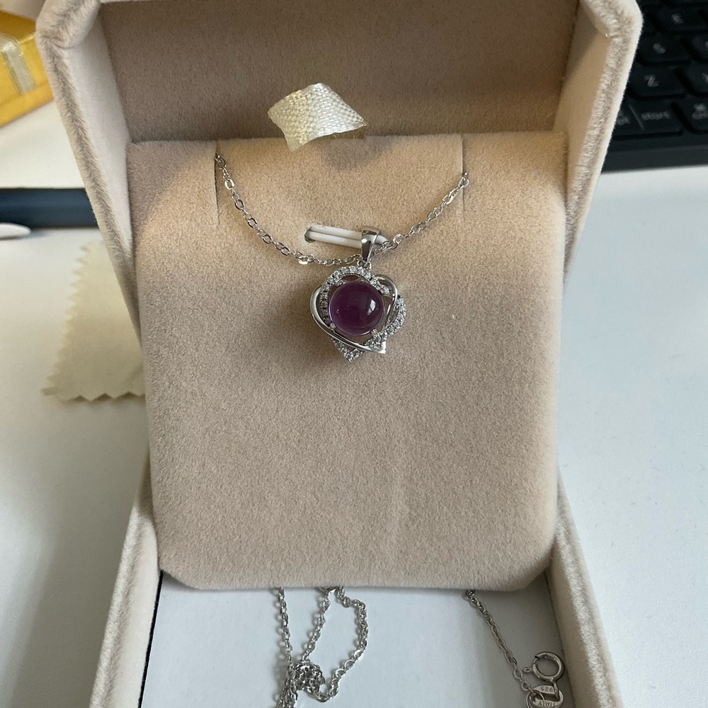18K White Gold Plared .925 Amethyst Necklace